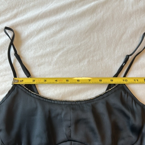 NWT House of Harlow 1960 Black Rhinestone detail Crop Top Size M - Picture 12 of 15